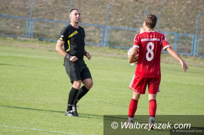 Wałbrzych: III liga piłkarska: Remis w meczu na szczycie