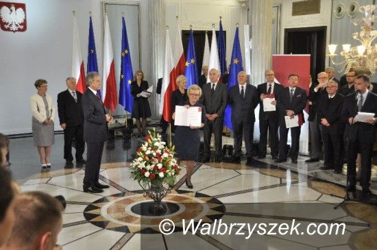 Kraj: Posłowie odebrali zaświadczenia