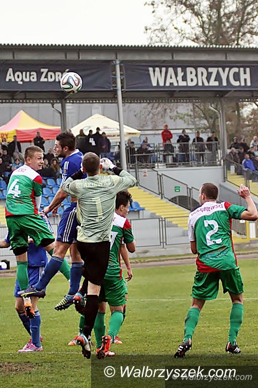 Wałbrzych: III liga piłkarska: Górnik Wałbrzych – Piast Żmigród 3:1