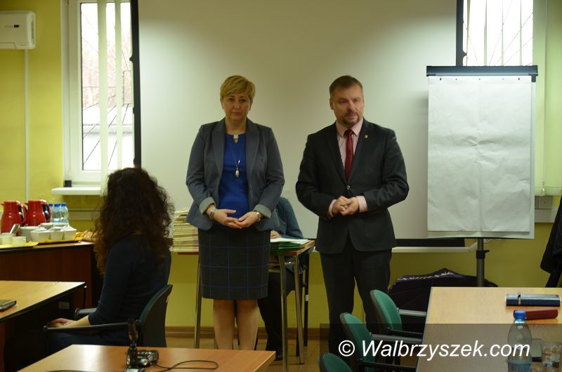 powiat wałbrzyski/Wałbrzych: Inauguracyjne posiedzenie Powiatowej Rady Rynku Pracy