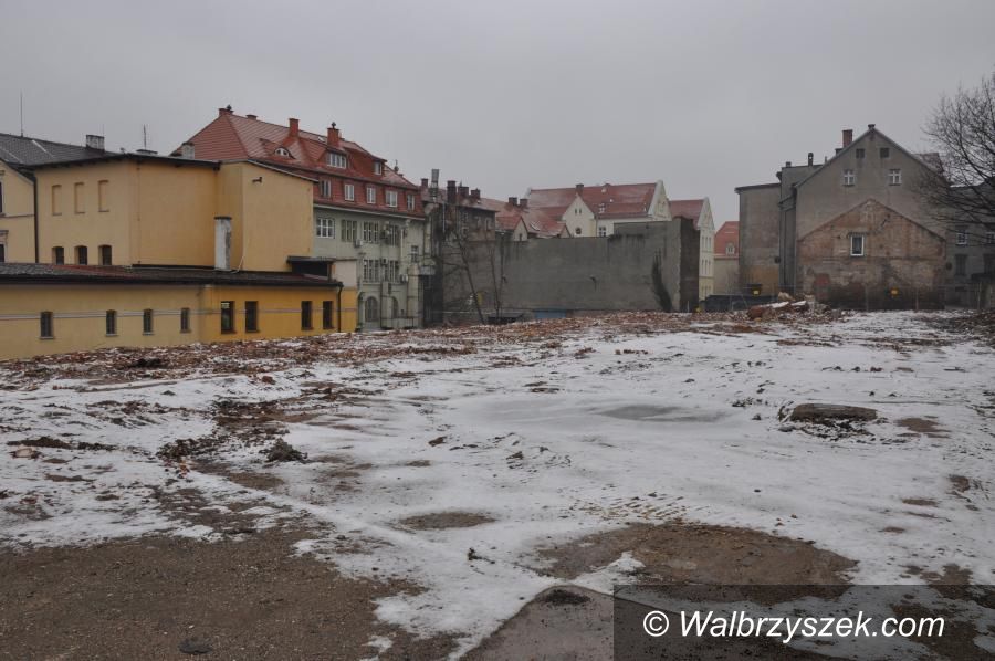 Wałbrzych: Dawna winiarnia rozebrana