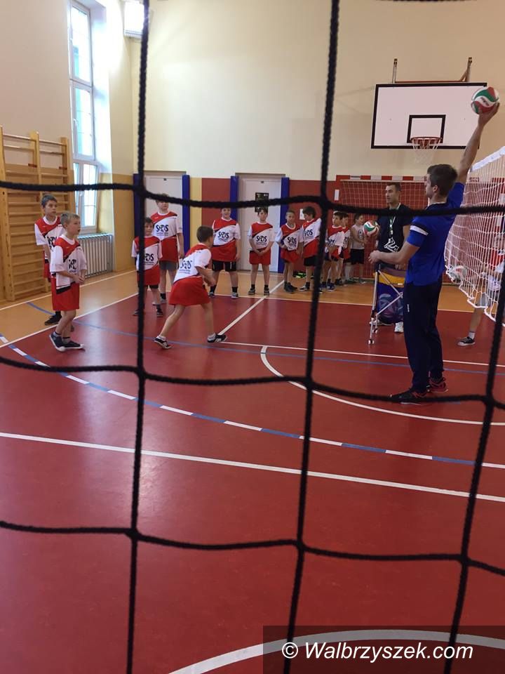 Wałbrzych: Szkolą siatkarską młodzież