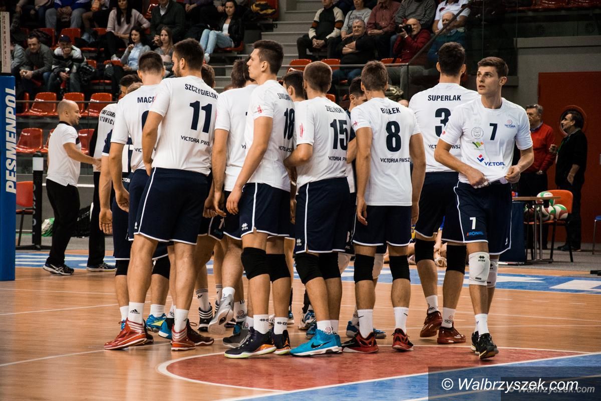 Wałbrzych: I liga siatkówki: Na koniec z Hutnikiem