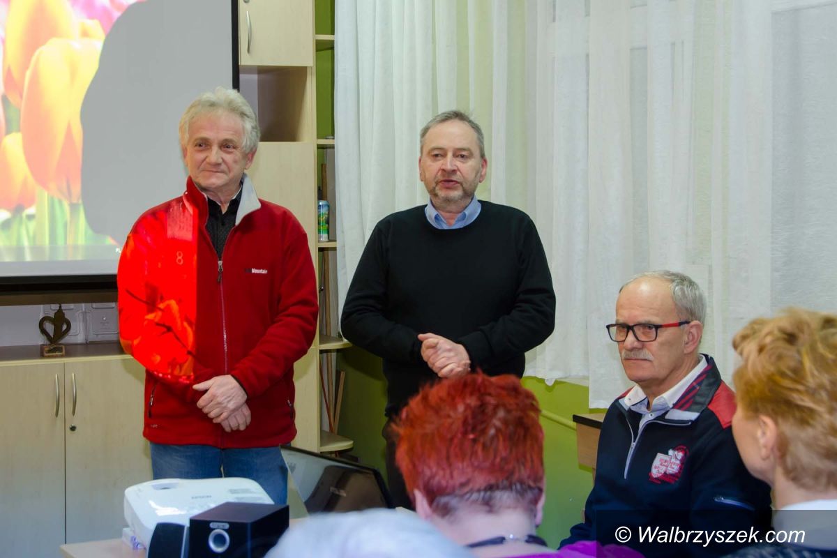 Wałbrzych: Wystawa poplenerowa Karkonosze 2015