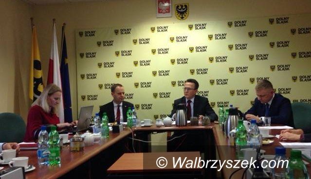 REGION: Dyskutowali o przewozach pasażerskich i kopalni w Bartnicy