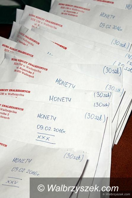 Wałbrzych: 1385 "praskich groszy" zbadają naukowcy z Uniwersytetu Wrocławskiego