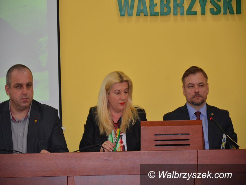 Wałbrzych: Rozmawiali o cyberprzemocy