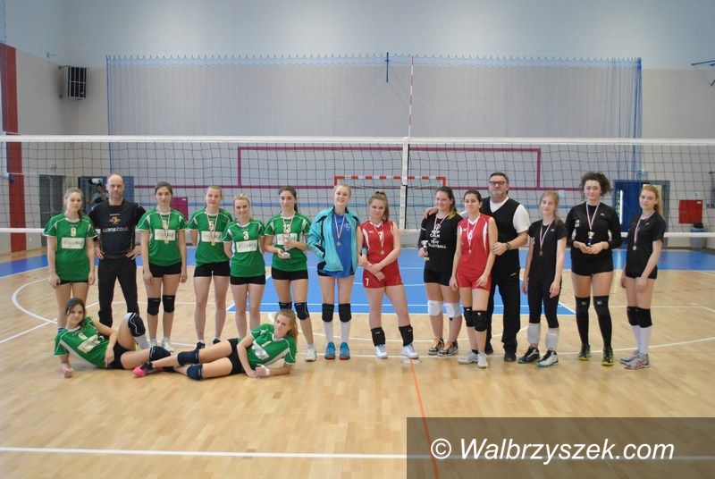 Wałbrzych: ZS nr 4 poza zasięgiem rywali