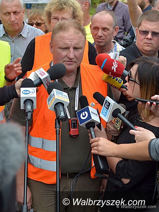 Wałbrzych: Ciężki sprzęt rozpoczął pracę na "65 kilometrze"