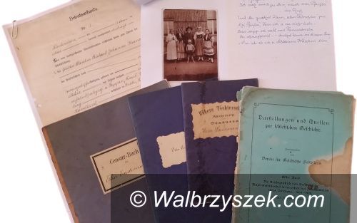 Wałbrzych: Cenne pamiątki wróciły do Zamku Książ