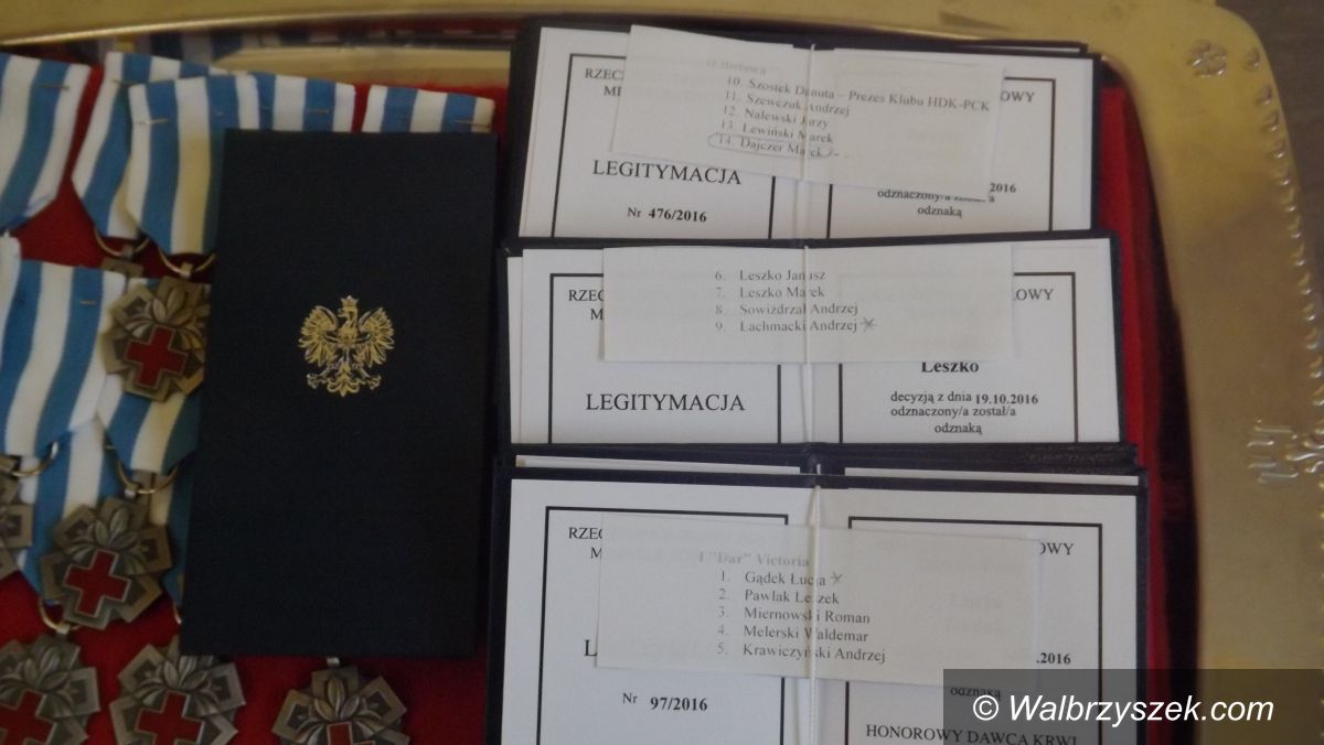 Wałbrzych: Honorowi Krwiodawcy odebrali odznaczenia