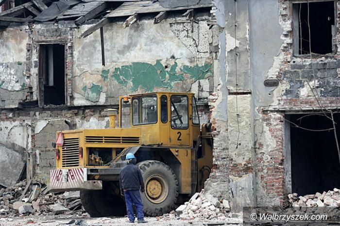 Wałbrzych: Bariery prawne blokują sprzedaż placu po zajezdni