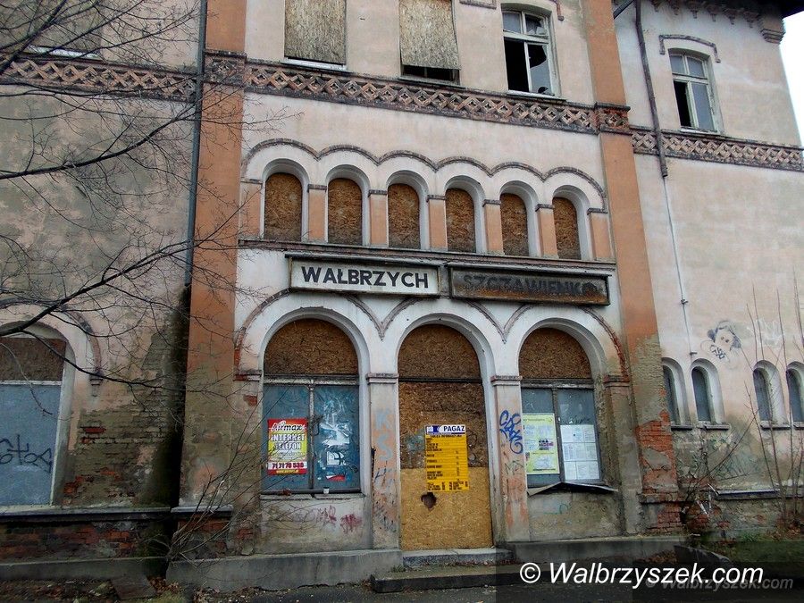 Wałbrzych: Nabierają tempa prace przy remoncie dworca Wałbrzych–Szczawienko