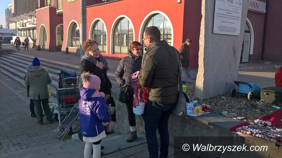 Wałbrzych: Inicjatywa Polska rozdawała prezenty
