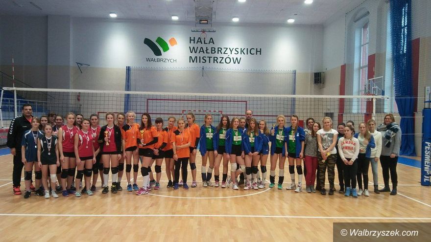 Wałbrzych: Siatkarski finał gimnazjów dla dziewcząt z PG nr 9