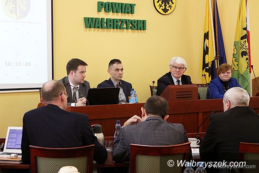 powiat wałbrzyski: O czystości powietrza mówili radni powiatowi podczas sesji
