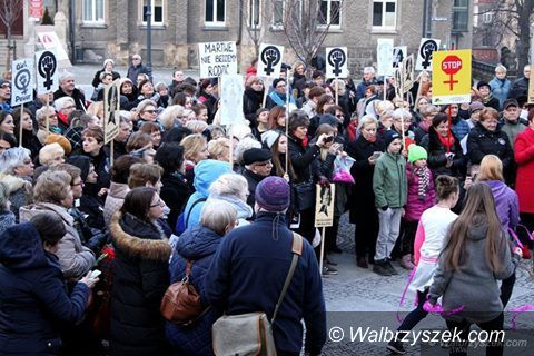 Wałbrzych: Czy angażowanie dzieci w marsze kobiet jest etyczne?