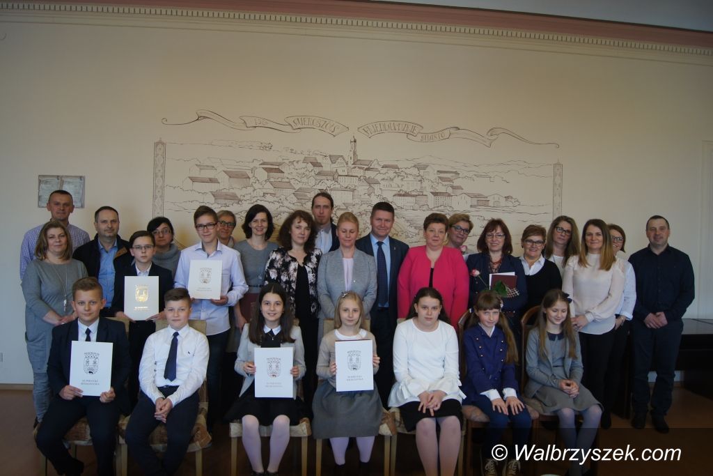 REGION, Mieroszów: Najzdolniejsi odebrali stypendia