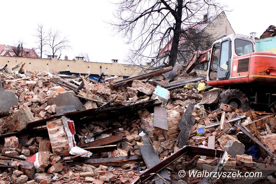 Wałbrzych: Trwa wyburzanie przy Kilińskiego