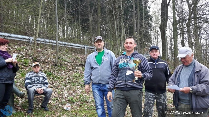 REGION, Zagórze Śl.: Wędkarze łowili w Zagórzu Śląskim