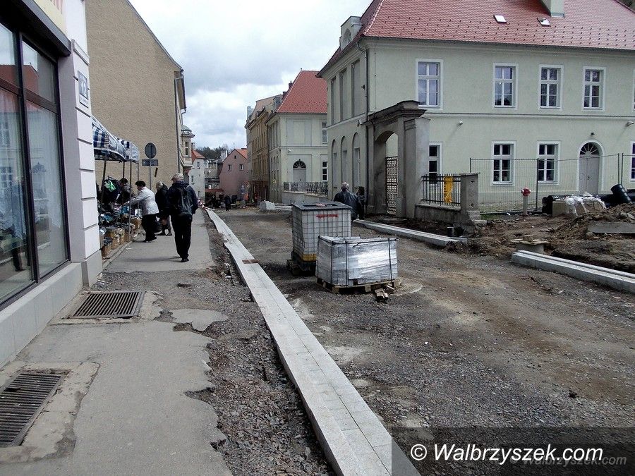 Wałbrzych: Zmienia się plac na Rozdrożu