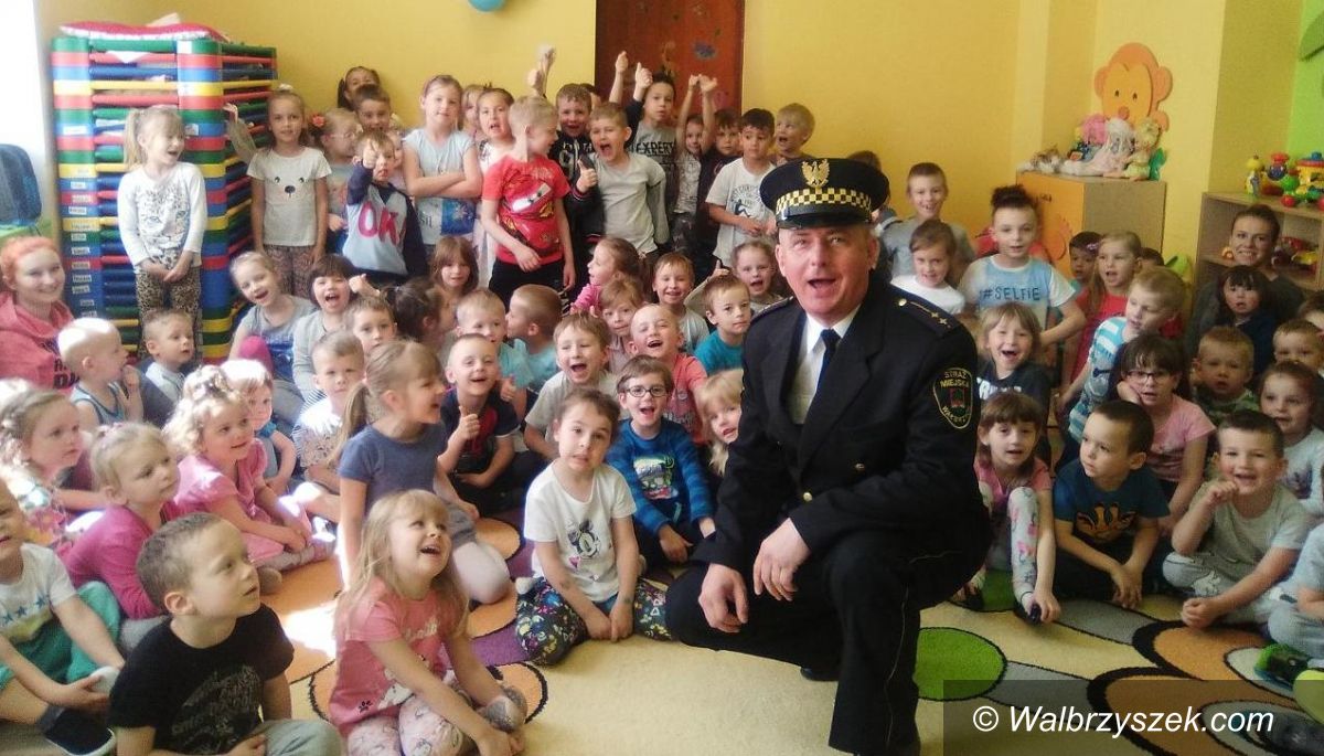 Wałbrzych: Strażnicy miejscy w przedszkolu