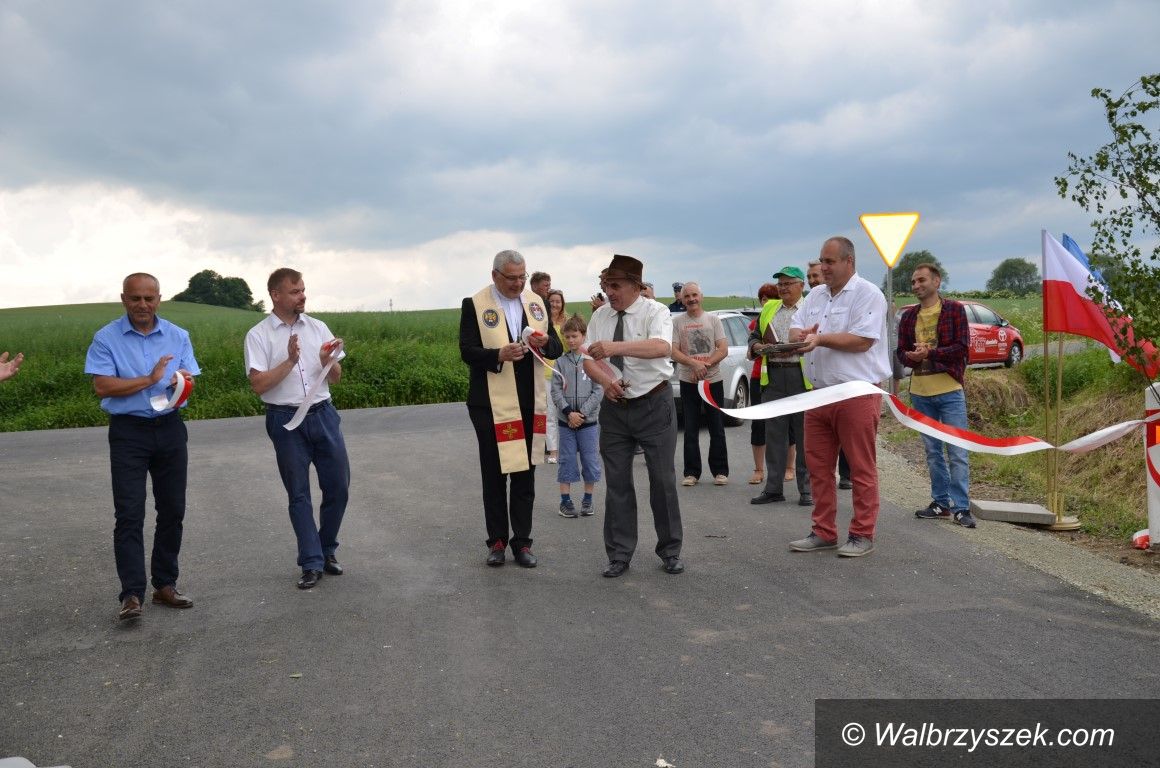 powiat wałbrzyski/Chwaliszów/Sady Górne: Otwarcie drogi powiatowej z Chwaliszowa do Sadów Górnych