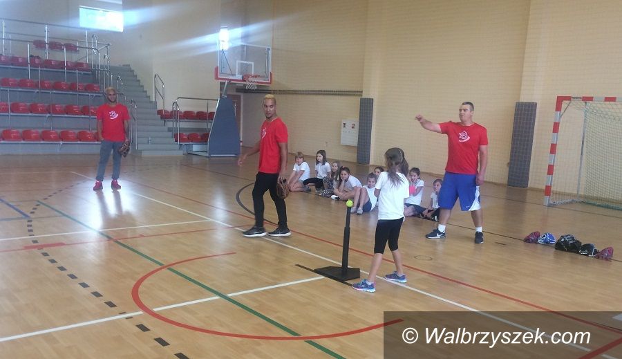 REGION, Szczawno-Zdrój: Był unihokej, było rugby i football amerykański, czas na baseball
