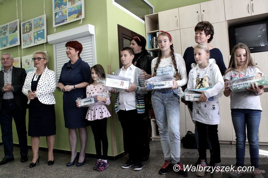 Wałbrzych: I Regionalny Konkurs Plastyczny „Kartka z wakacji” za nami