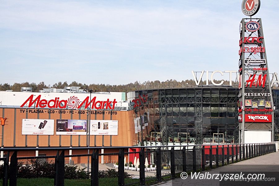 Wałbrzych: Ewakuacja Galerii Victoria – ktoś podłożył bombę? [aktualizacja 14.39]