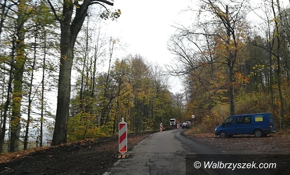 Wałbrzych/Gmina Mieroszów: Remontują kolejne drogi