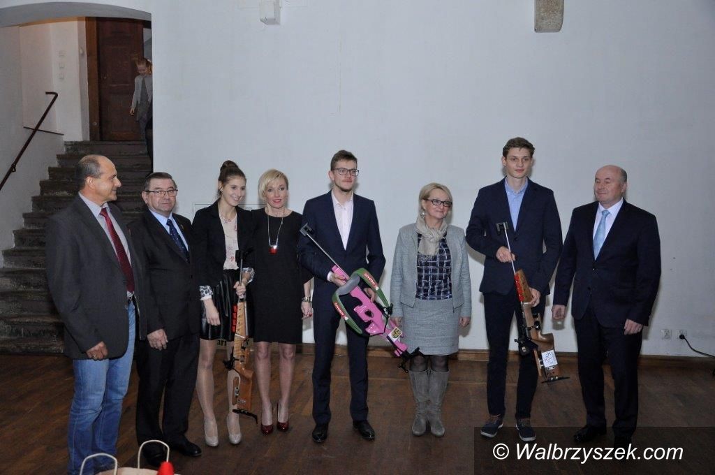 REGION, Czarny Bór: Biathloniści z UKN Melafir mają nowe karabiny
