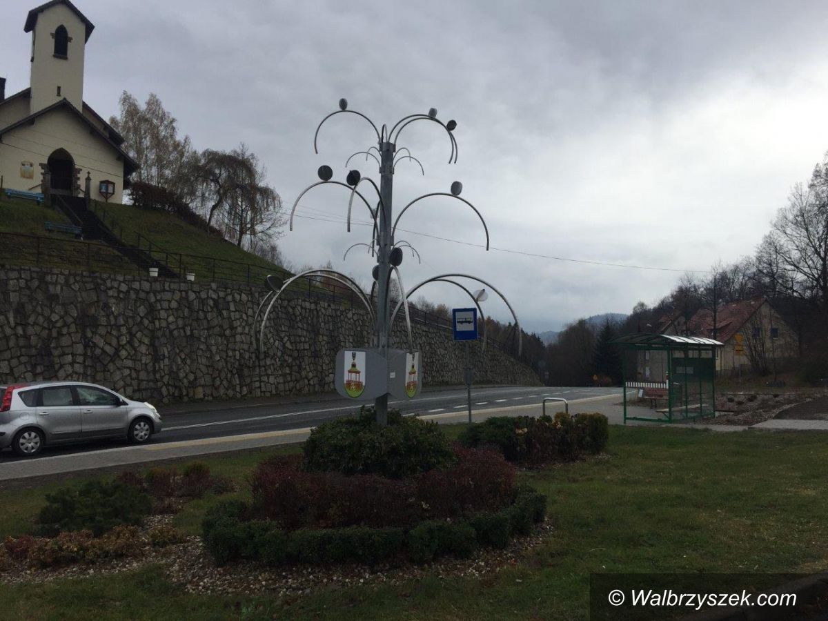 REGION, Jedlina-Zdrój: Nowoczesne przystanki w Jedlinie–Zdroju