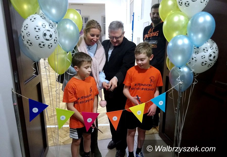 REGION, Szczawno-Zdrój: Zmodernizowana sala gimnastyczna już otwarta