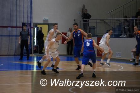 Opole: II liga koszykówki: W Opolu zagramy o fotel lidera