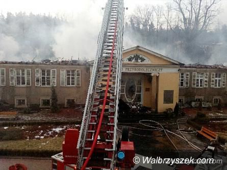 REGION, Szczawno-Zdrój: Straty związane z pożarem Zakładu Przyrodoleczniczego sięgają kilkudziesięciu milionów złotych