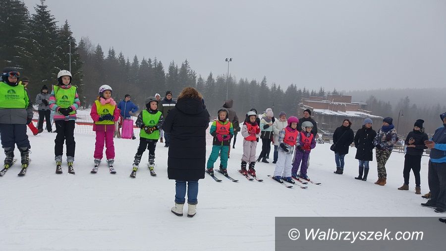 Boguszów-Gorce: ZjeźDzik – szkółka narciarska dla uczniów PSP nr 6 w Boguszowie – Gorcach