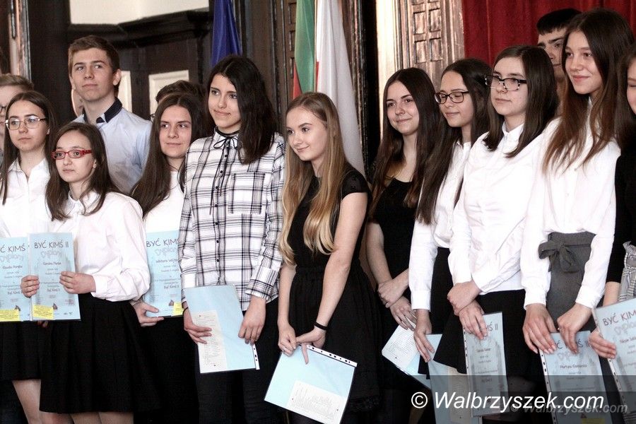 Wałbrzych: Gala "Być kimś" w II LO