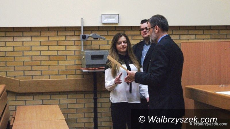 Wałbrzych: Konkurs wiedzy o samorządzie