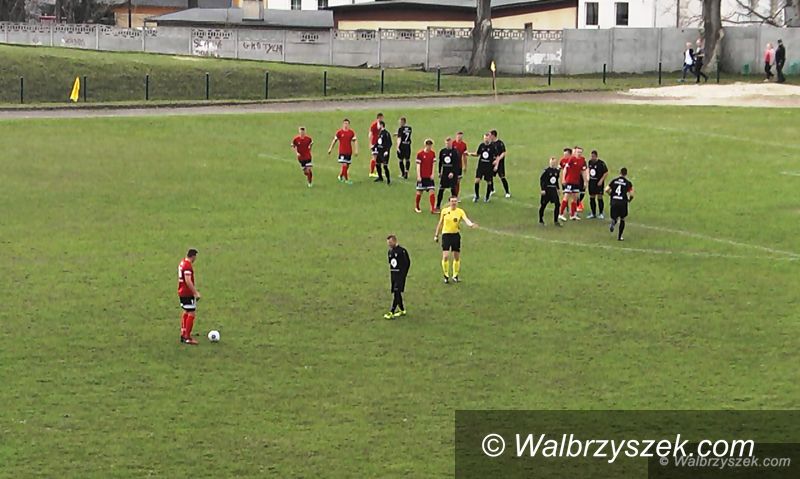 REGION: IV liga piłkarska (grupa zachodnia): Minimalna porażka z liderem