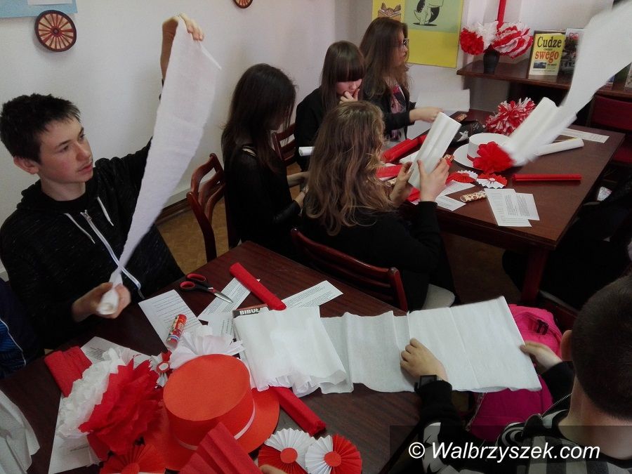 REGION, Walim: Patriotyczne zajęcia w bibliotece