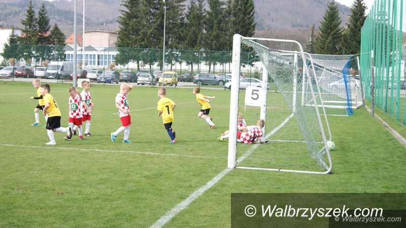 Wałbrzych: Młodzież rywalizuje w rozgrywkach Deichmanna