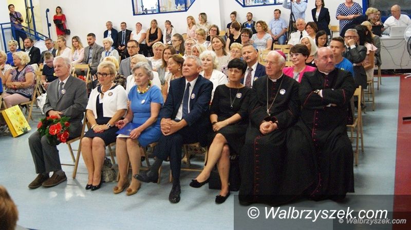 Wałbrzych: Wałbrzyska szkoła ma imię Kawalerów Orderu Uśmiechu