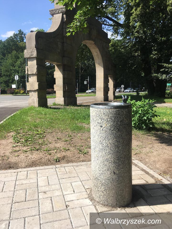 Wałbrzych: Miasto stawia poidełka