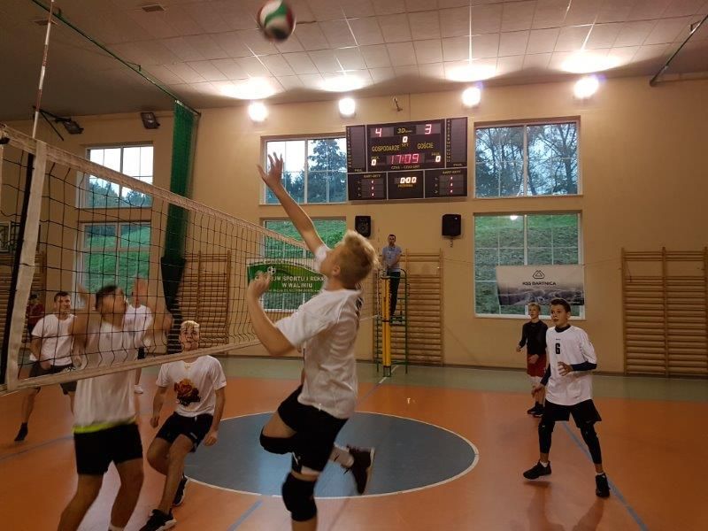 Walim: Powiatowy turniej siatkówki za nami