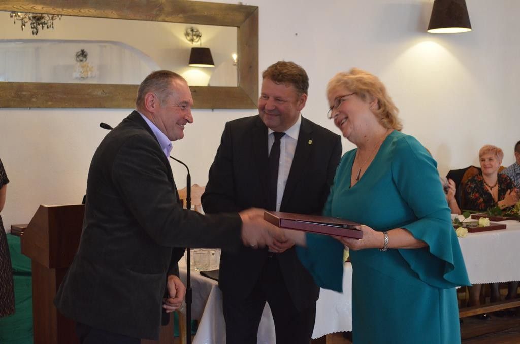 REGION, Walim: Uroczysta sesja miała miejsce w Walimiu