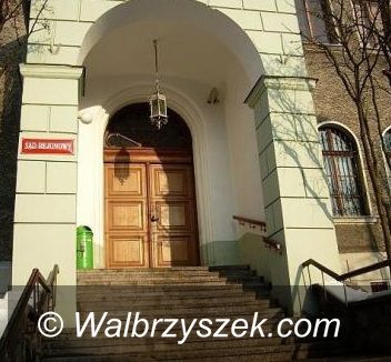 Wałbrzych: Zapadł wyrok w sprawie policjantów, którzy wywieźli bezdomnego do lasu