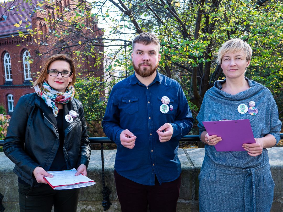Wałbrzych: Anna Stabrowska z Partii Razem i Marta Wosak z Ogólnopolskiego Strajku Kobiet mówiły o polityce prokobiecej w samorządzie