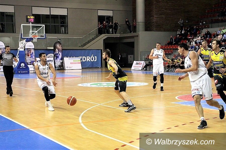 Wałbrzych: I liga koszykówki mężczyzn: Bez szans w starciu z Łańcutem