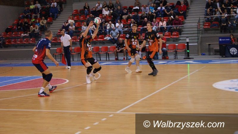 Wałbrzych: II liga siatkówki mężczyzn: Wygrali za 3 punkty